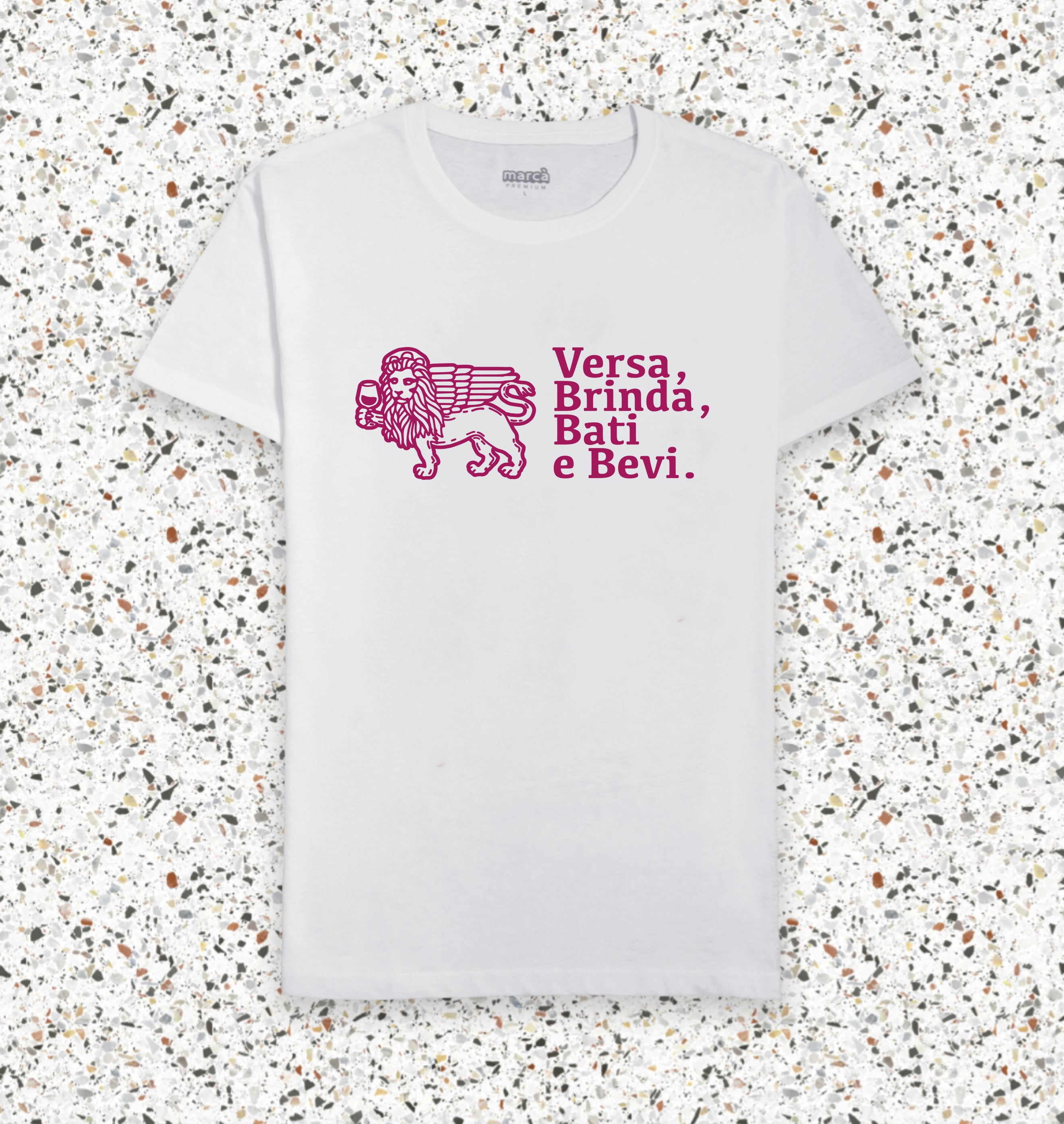 T-Shirt Bianca Premium Versa logo grande Immagine principale del prodotto